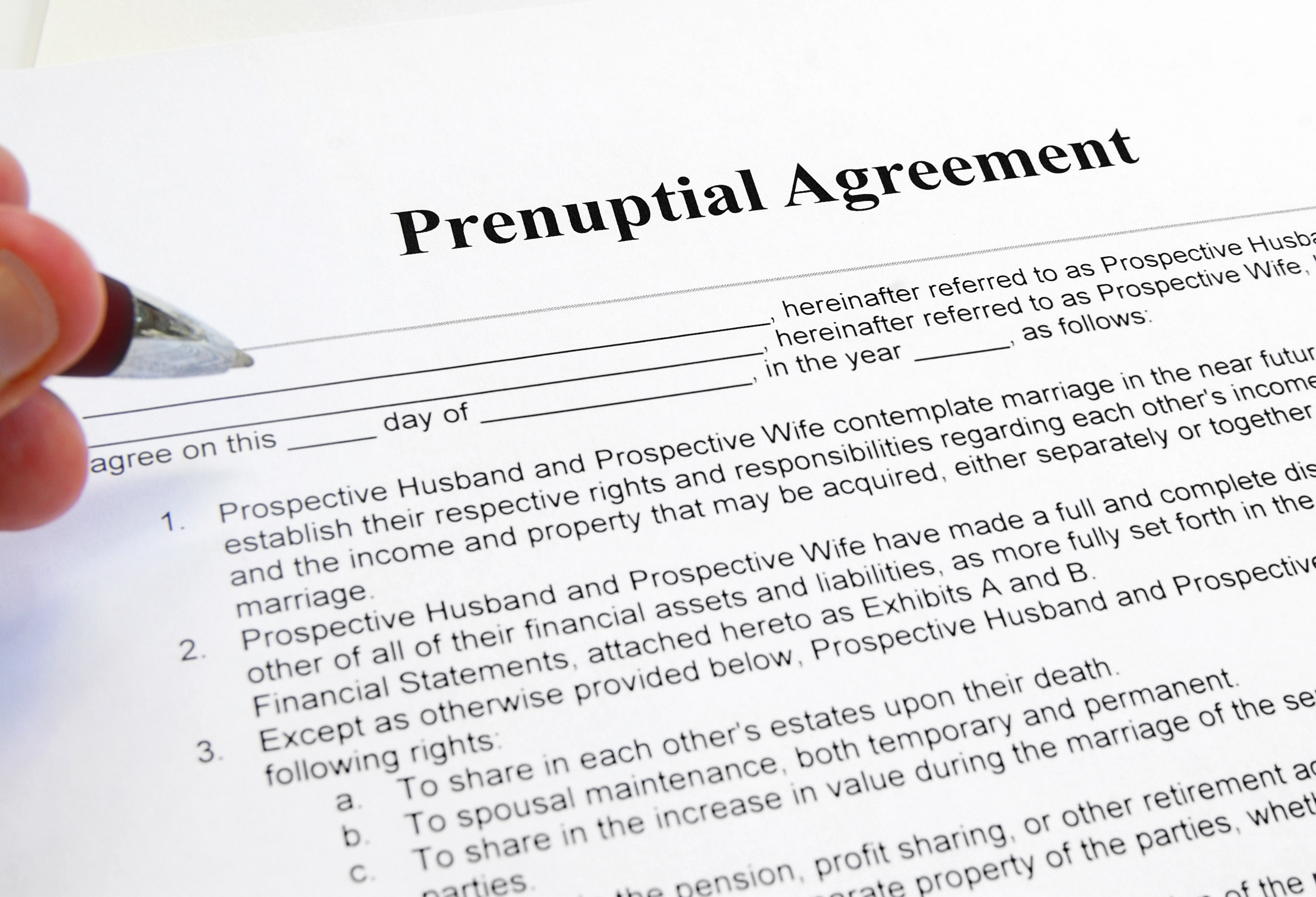 signing a prenuptial marriage contract